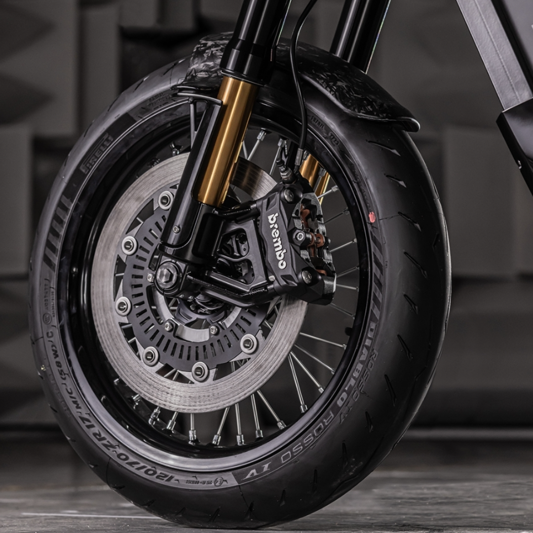 Garde boue carbone forgé moto électrique